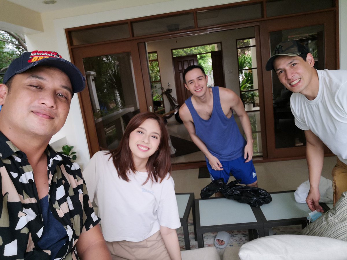KitSherwinCruz's tweet photo. The GIFT! Ysabel, Martin, Christian and MsH https://t.co/UqgMcAfNA3