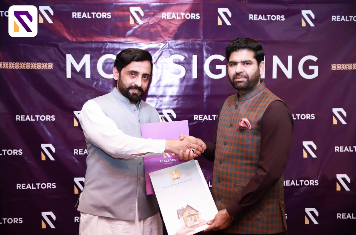 ramzan_mehsud's tweet photo. An MOU Signing Ceremony was held between @TheRealtorsPAK & ARM Builders and Developers, in which it was decided that Realtorspk will showcase three of their projects (U Tower, Naseem Arcade and Aryan Tower) on Realtorspk official website.
#therealtorspk #news #signingMoU https://t.co/QgVROPX9Kb