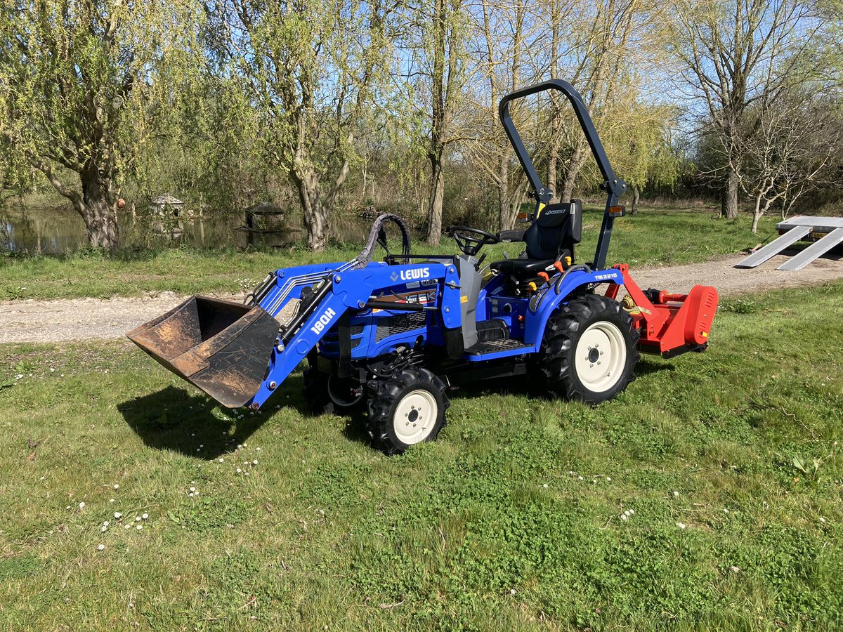 Delivery of used <a href="/iseki_uk/">ISEKI UK</a> &amp; new <a href="/FarmTechSupplie/">Farm Tech Supplies</a> flail mower to local customer.