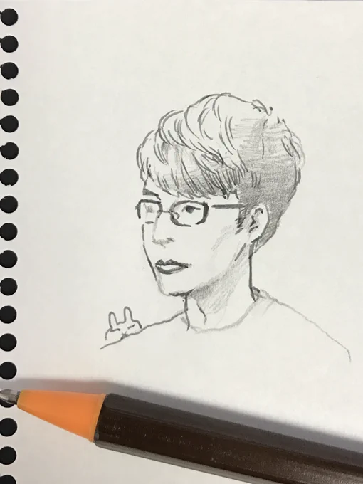 写真フォルダを見てたら出てきた、7年前の絵。なんで描いたのか全然覚えてない。逃げ恥かなあ。

#星野源 
