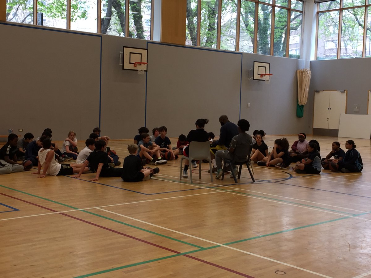 Young_Camden's tweet photo. Its basket ball time with the 'Ball Out of the Box' #HAFCamden at @UCL_Academy 

Young people had a fantastic time playing their favourite game with friends during the Easter #SchoolHolidays

#HAF2022
@educationgovuk @CamdenCouncil 

https://t.co/4wXkrjZEV7 https://t.co/ZyHE27BhPW