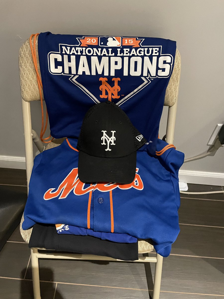 watchoutyoubaby's tweet photo. @Mets @CitiField My kid set out his clothes last night. See you soon! #lgm #metsb https://t.co/gM6ZEfgLmB