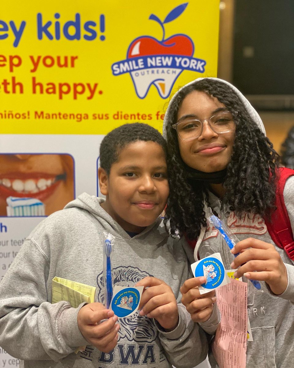 BWA09x323's tweet photo. Smile 😃 came to visit and gave cleanings to our kids! More info at https://t.co/7exGWeS6rE @ucs_uft @CSD9Bronx #NYCDistrict9 #BronxCouncilDistrict16 #BronxCommunityBoard4 @NYCSchools @NYCMayorsOffice @DOEChancellor @nycgov https://t.co/JjuJ8PzZ9v