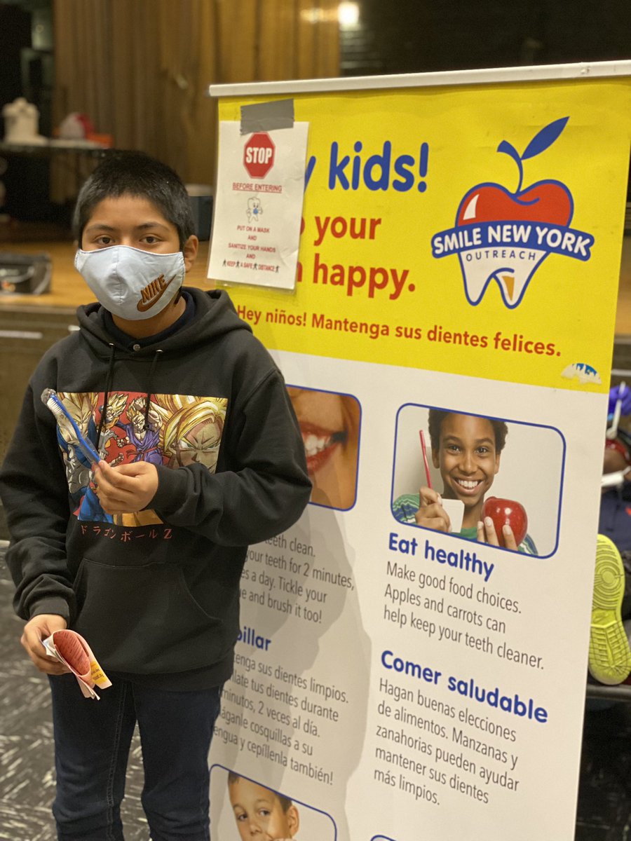 BWA09x323's tweet photo. Smile 😃 came to visit and gave cleanings to our kids! More info at https://t.co/7exGWeS6rE @ucs_uft @CSD9Bronx #NYCDistrict9 #BronxCouncilDistrict16 #BronxCommunityBoard4 @NYCSchools @NYCMayorsOffice @DOEChancellor @nycgov https://t.co/JjuJ8PzZ9v