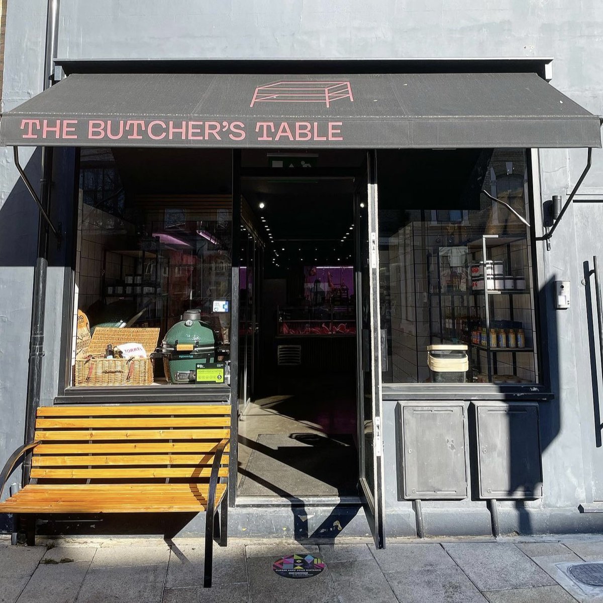 BusinessWandBC's tweet photo. Have you sorted your Easter dinner? 🍽️

Support your local shops by picking up your meat joint from one of Wandsworth's butchers #ShopLocal #LoveYourLocalShops

@CleaversLondon @GaryChadwicks @DugardDaughters @TheVillageButch

For more local shops visit ➡️ https://t.co/nALBkfyV4B https://t.co/NIVRDRqEiV