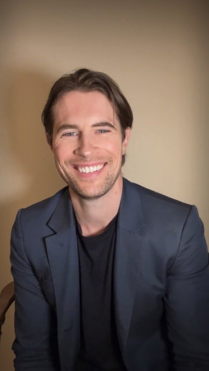 nasabuf's tweet photo. #lovethisman #davidberry #extraordinarilytalented #mosttalented #incrediblytalented #extremelytalented #remarkablytalented #tohearandbeheard #kind #gracious #fun #witty #humble #brilliant #magnificent #bestsmileever #sexiestmanever #sexiestman #sexiestmanalive, inside/out https://t.co/cF7j5FRRNX