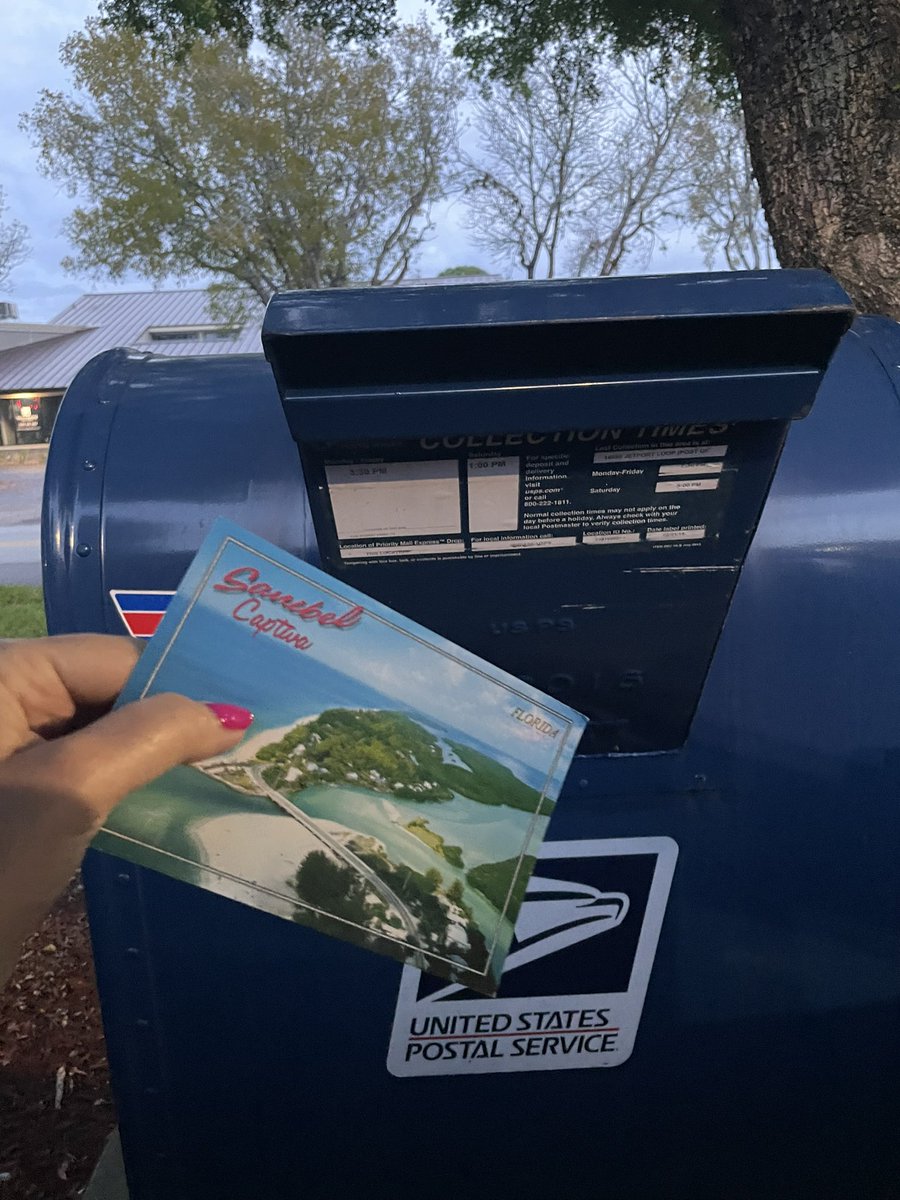 laurabpetel's tweet image. My second attempt to mail my reservation request to @thelostkitchen since the mail carrier in our neighborhood returned my card because my name and address were listed on it. #thelostkitchen #welcometoFreedom