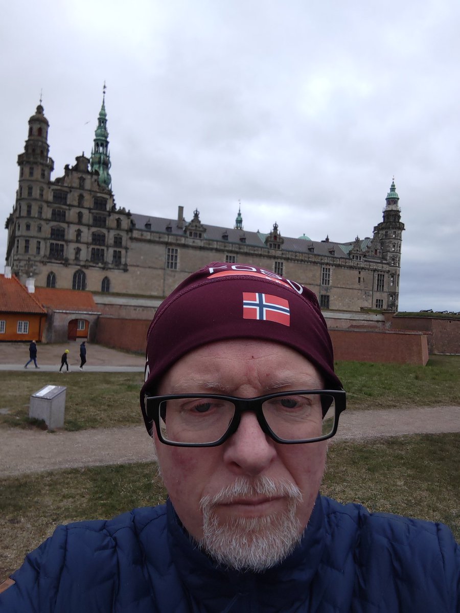 SHIRTY69's tweet photo. To be, or not to be, that is the question:
Whether 'tis nobler in the mind to suffer... #KronborgSlot https://t.co/wU6gMwUHeO