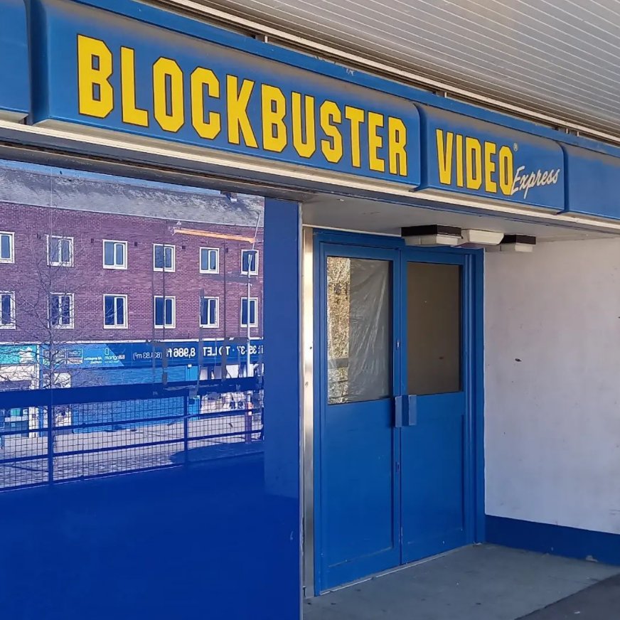 marketing_gott's tweet photo. We took a look at the old Blockbuster Video Express store in Billingham, Teesside a year ago today https://t.co/1UjvH67CHC #Blockbuster #BlockbusterVideo #RetailArchaeology #RetailHistory #Billingham #BlockbusterVideoExpress #Nostalgia @LaserDiscTurtle https://t.co/hHklozMjUV