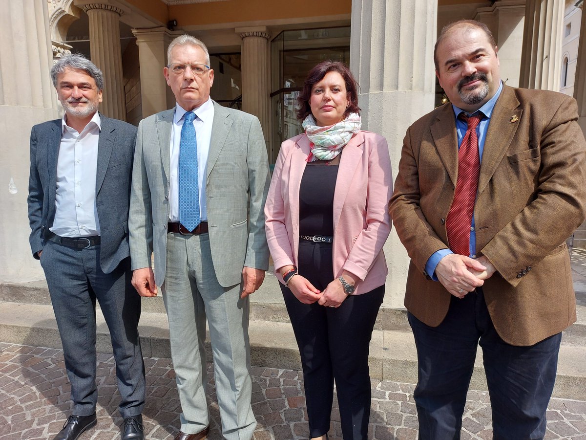 ✨ È nata una nuova convenzione: quella tra #Sardex e #Federcontribuenti. L'obiettivo: sostenere #pmi e cittadini per portare "immediatamente un 30% di fatturat coperto dal mutuo credito tra imprese"  
Leggi qui l'articolo👉bit.ly/federcontribut…