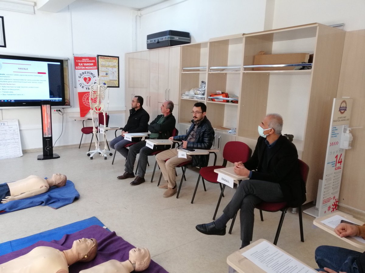 <a href="/ilkyardim44/">İlkYardım44</a> Malatya İl MEM İlkyardım eğitim merkezinde 10000 okul projesi kapsamında eğitimlerimiz okul müdürlerimizle devam etmektedir. @Meb_Abdulhamit <a href="/OzilLevent/">Dr. Levent Özil🇹🇷🇹🇷🇹🇷</a> <a href="/cemalunal_/">C.ÜNAL</a> <a href="/MalatyaMem/">MALATYA İL MİLLİ EĞİTİM MÜDÜRLÜĞÜ</a>