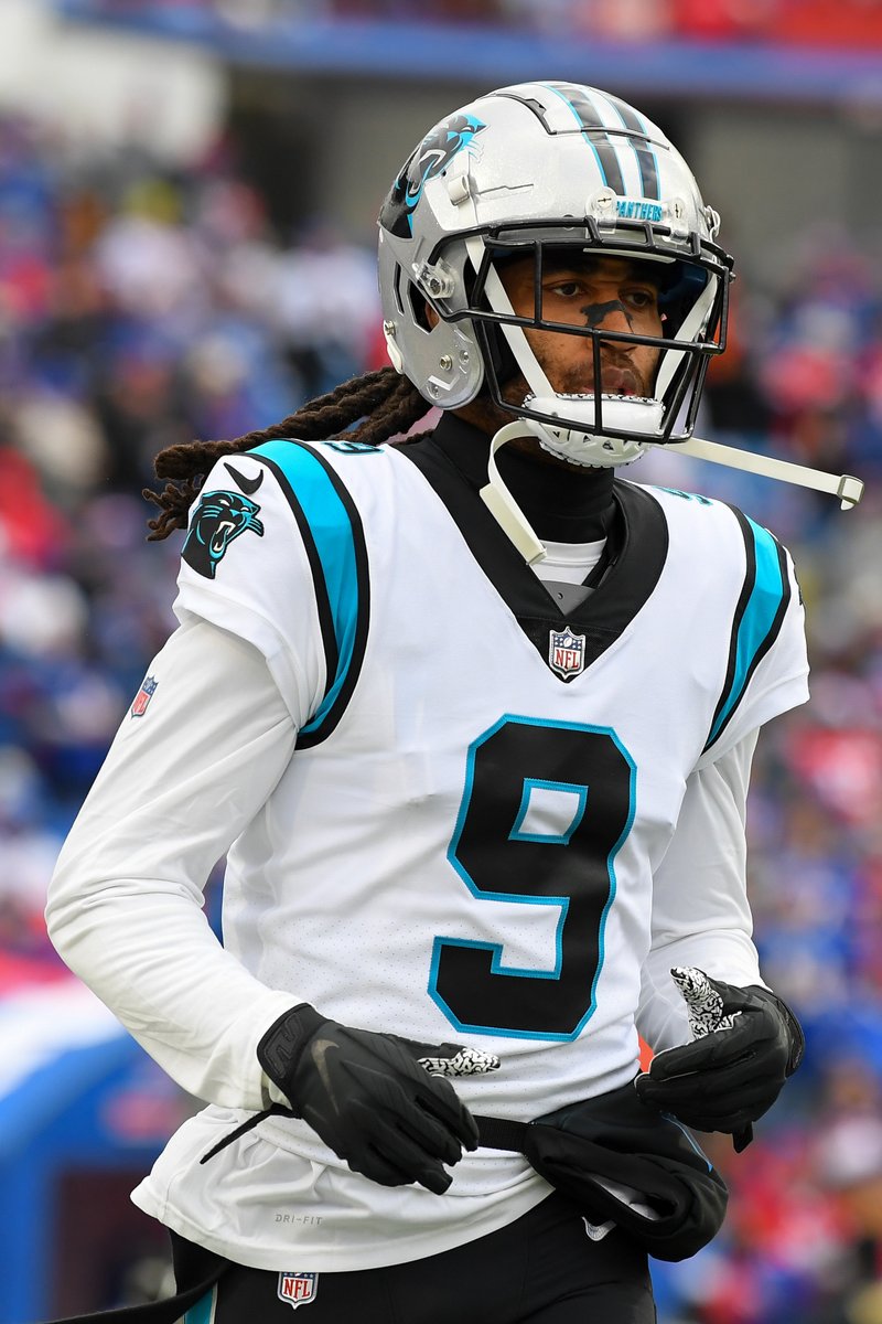 SInow's tweet photo. Stephon Gilmore has reached an agreement on a two-year deal with the Colts, per @AdamSchefter https://t.co/TmWQuI6dDI