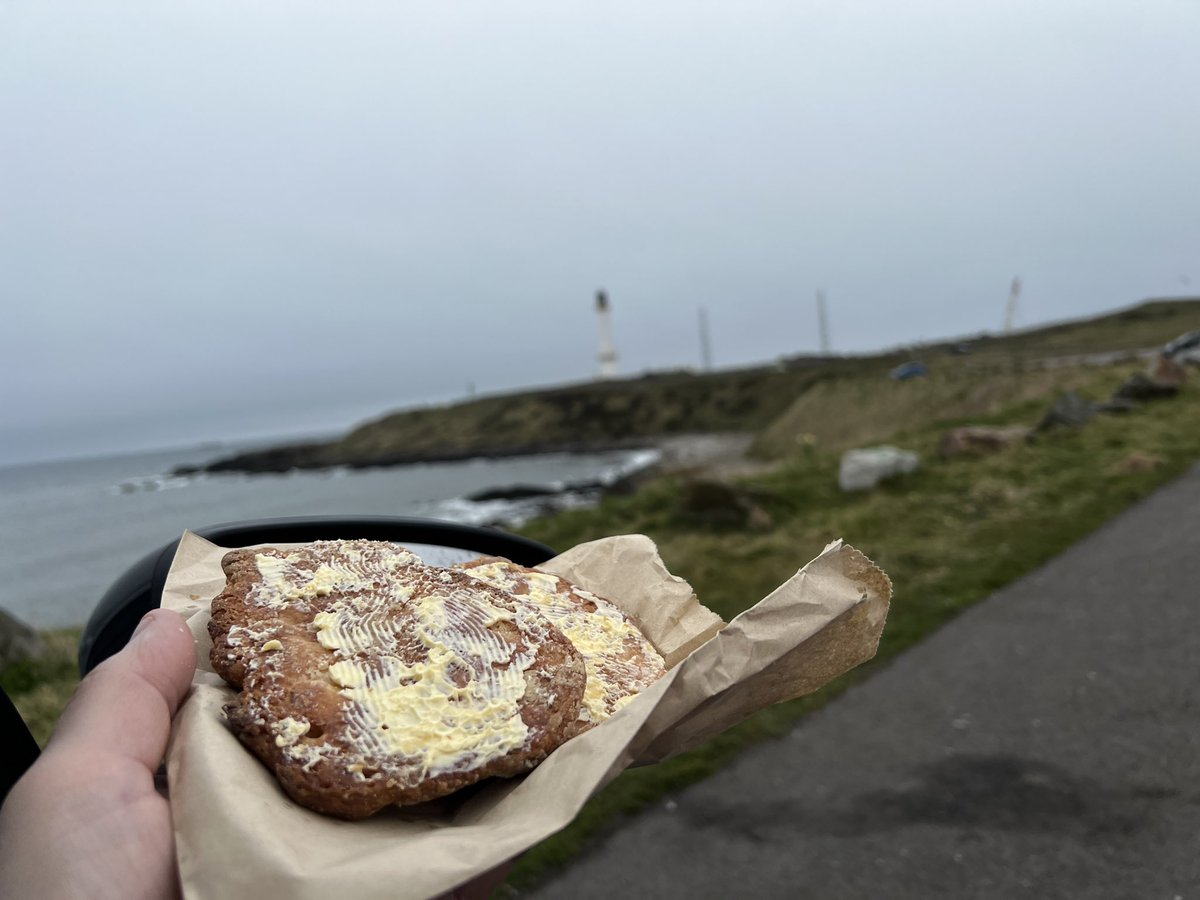 FaeFoggie's tweet photo. Aiberdeen.
#aberdeen #nodebate #buttery #rowie #morningroll #Lighthouse https://t.co/VMkJK8tHBp