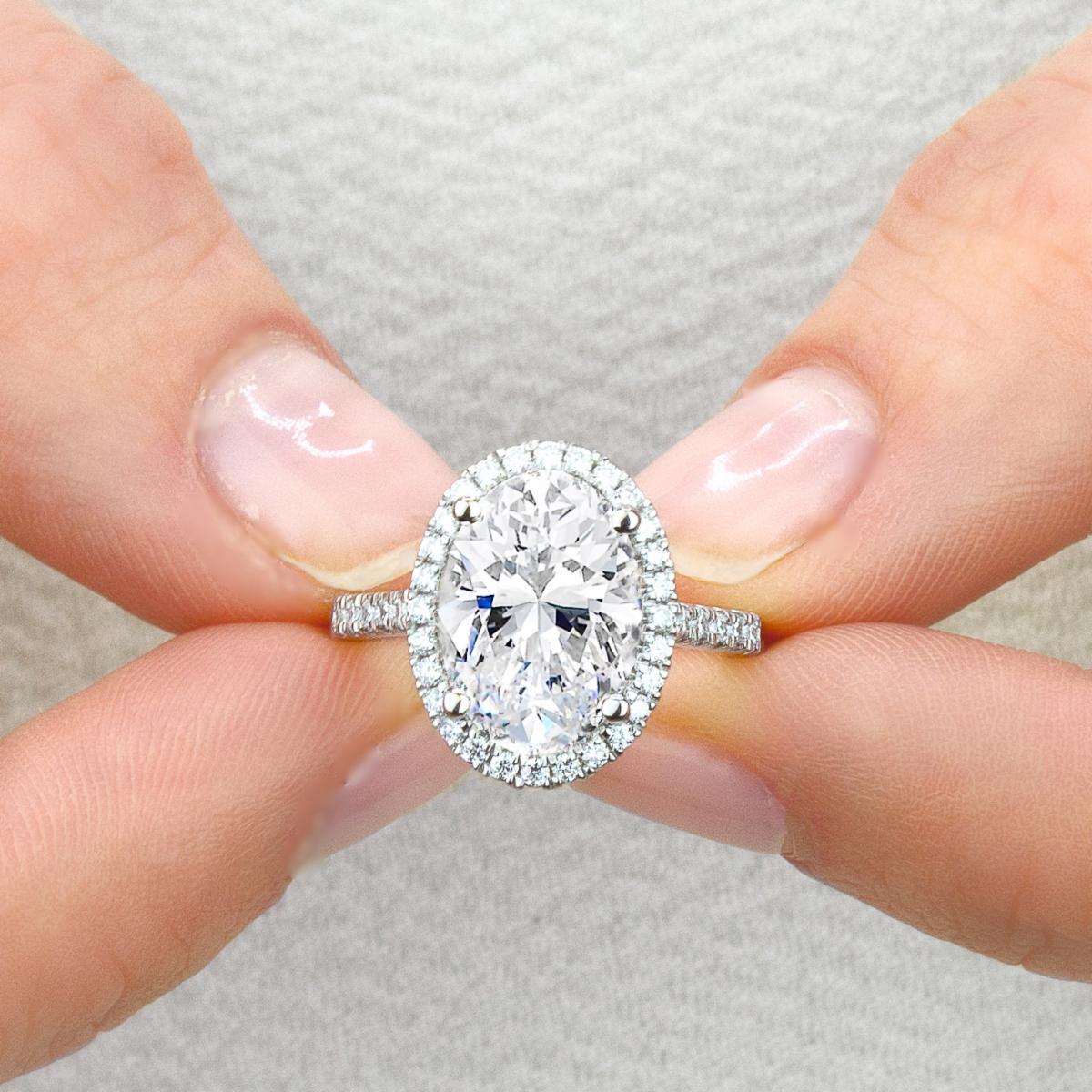 rafiuzi's tweet photo. #Wedding #Spring #Season #diamonds #DiamondsRforever #Diamondareforever
#Oval #Brilliant #Ovalshape #Diamond #Hallo #Engagement #Ring #Ladies #Ladieswear #forHer #propose #Surprise #Gift https://t.co/SFqFsqHbFw