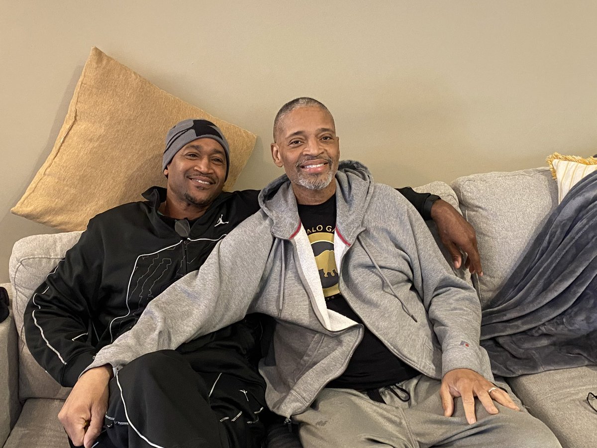 Reghanson's tweet photo. My brother Donald lost his fight with pancreatic cancer yesterday. Please keep our family in your prayers. 🙏🏾 https://t.co/1DVVcvL2Xt