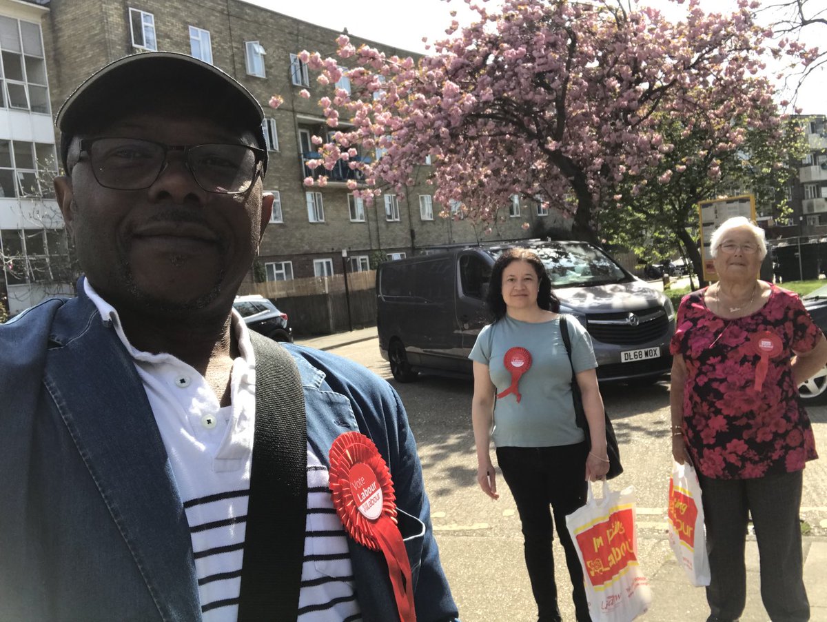 GunesMakbule's tweet photo. Team South Tottenham was out this morning, canvassing  in Hale Gardens area.  Lots of positive conversations and great support for @SoToLabour candidates. @HaringeyLabour @TottenhamLabour @LabourDoorstep1 https://t.co/8ykgTKZ4BF