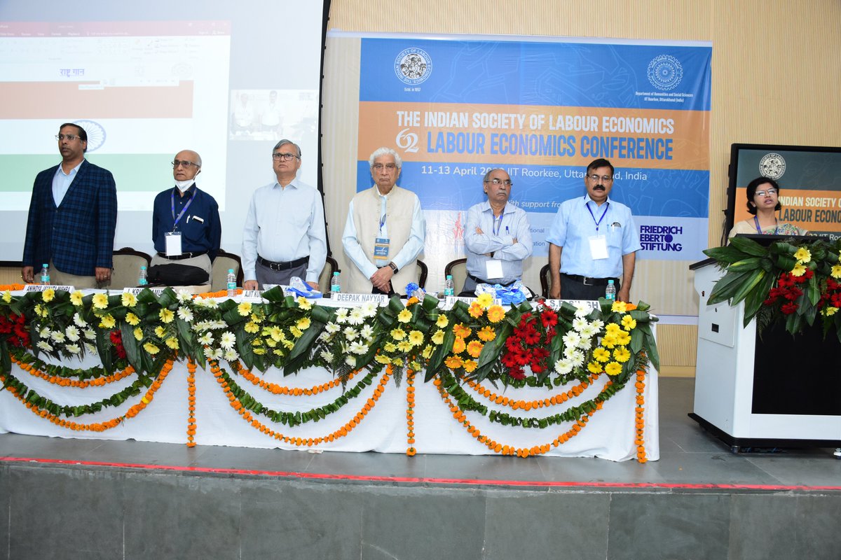 TweetIHD's tweet image. Glimpses of the inaugural session of 62nd Labour Economics Conference of The Indian Society of Labour Economics (ISLE) organised by the Department of Humanities and Social Sciences, @iitroorkee  Uttarakhand.
#ISLE2022 #econconference #laboureconomics
