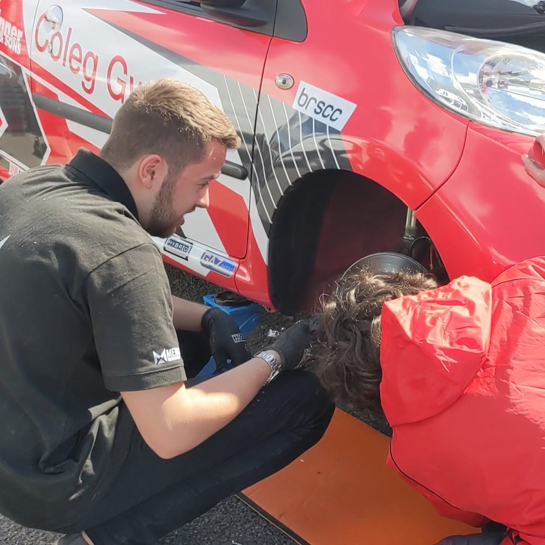 Student Motorsport tweet media