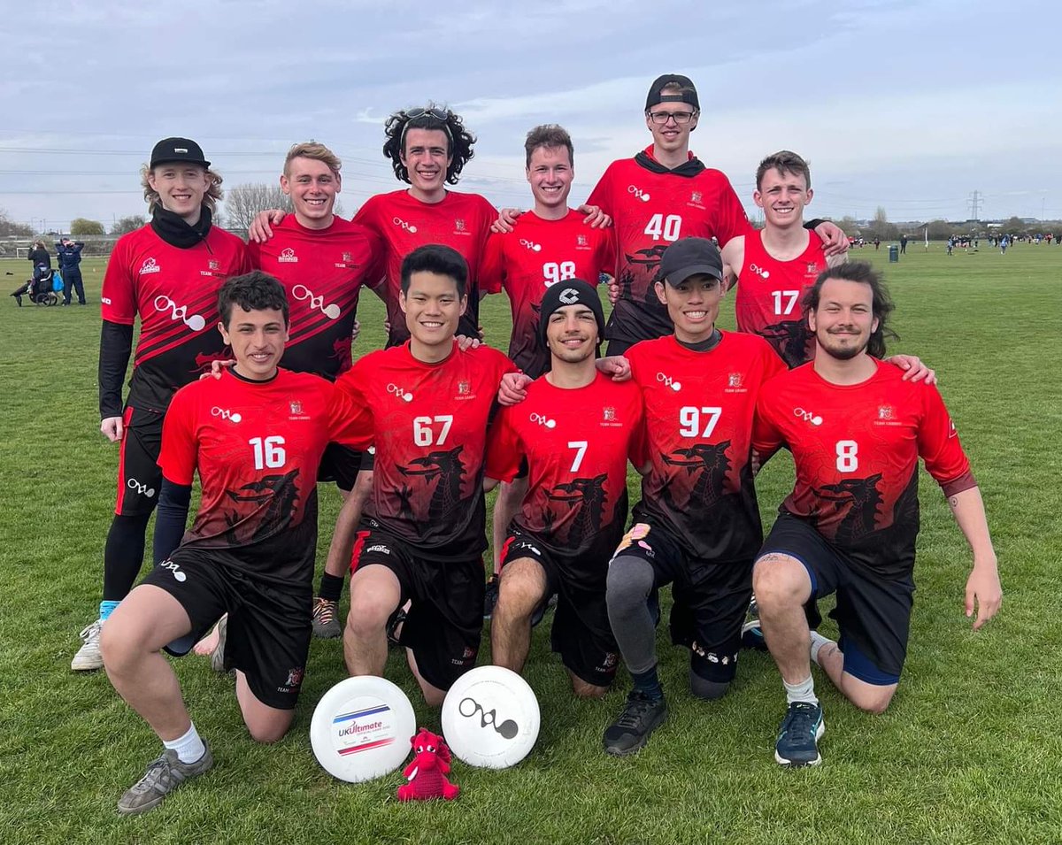 UMWON 2022
Women couldn't catch the illusive W but improved so much as a team, considering for some players it was their first tournament(!!)
Men come back with a silver medal after a very close final to Cambridge. Played their hearts out, no regrets.
On to varsity, and UXON.