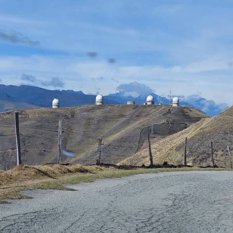 Nacho_moniq's tweet photo. Les dejo algunas postales de este trip andino: 

📍 Collado del cóndor 
📍 Observatorio Astronomico Nacional
📍Laguna de Mucubaji
📍Montaña con paisaje nórdico increíble

En casi todas las fotos la temperatura fue entre 2 y 7°. 

Cuando puedan, vengan a Mérida. https://t.co/PptHrTOwSI