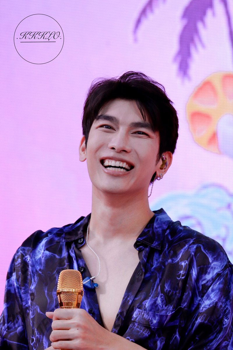 _kkklo_'s tweet photo. รอยยิ้มของเธอต่อชีวิตเราไปได้อีกนานเลยมิวมิว
@MSuppasit  | #MewSuppasit 
<#photo_kkklo> https://t.co/LOEGLQWT3X