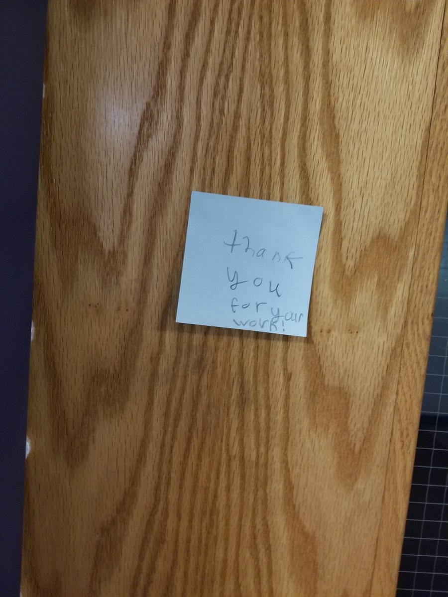 MrsMathewsILC's tweet photo. Came into school this morning for our half day before vacation to find the lockers and doors tagged with kind messages from the Be Nice Club @heritage_34 What a smile it put on my face! Thank you, @principal_olson and the Be Nice Club!! https://t.co/Fq6fCcrgus
