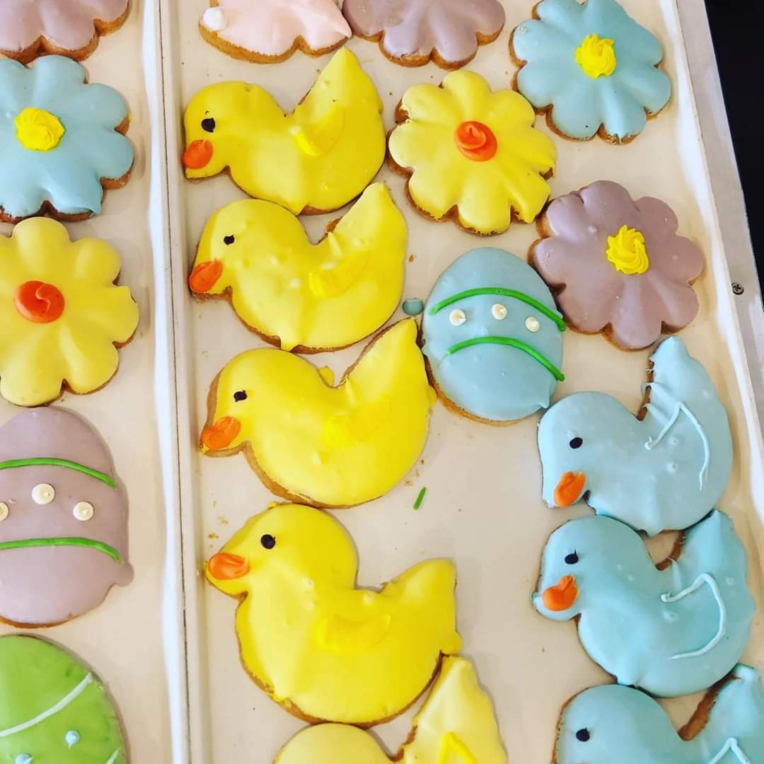 cravingsgourmet's tweet photo. Easter treats! Cakes, cookies, and cupcake eggs ! Plus much more!
 Call in orders 732.531.7122 https://t.co/QJrc7fWOWo