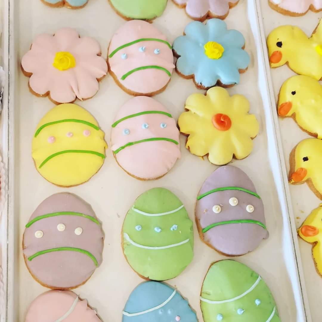 cravingsgourmet's tweet photo. Easter treats! Cakes, cookies, and cupcake eggs ! Plus much more!
 Call in orders 732.531.7122 https://t.co/QJrc7fWOWo