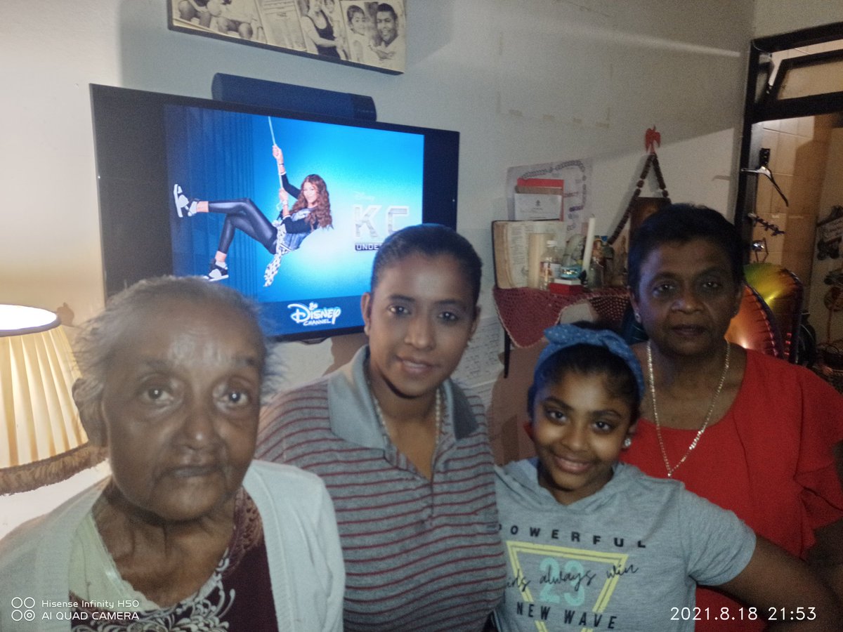 MARKNAIDOO1's tweet photo. @Makro_SA Can I possibly win this for the 4 Generations of ladies we have at home, unfortunately our Great Granny (93 yrs old) fell n broke her hip yesterday, this will be perfect for the ladies #FullyLoadedEaster @Makro_SA fingers crossed https://t.co/mVIztYylfN