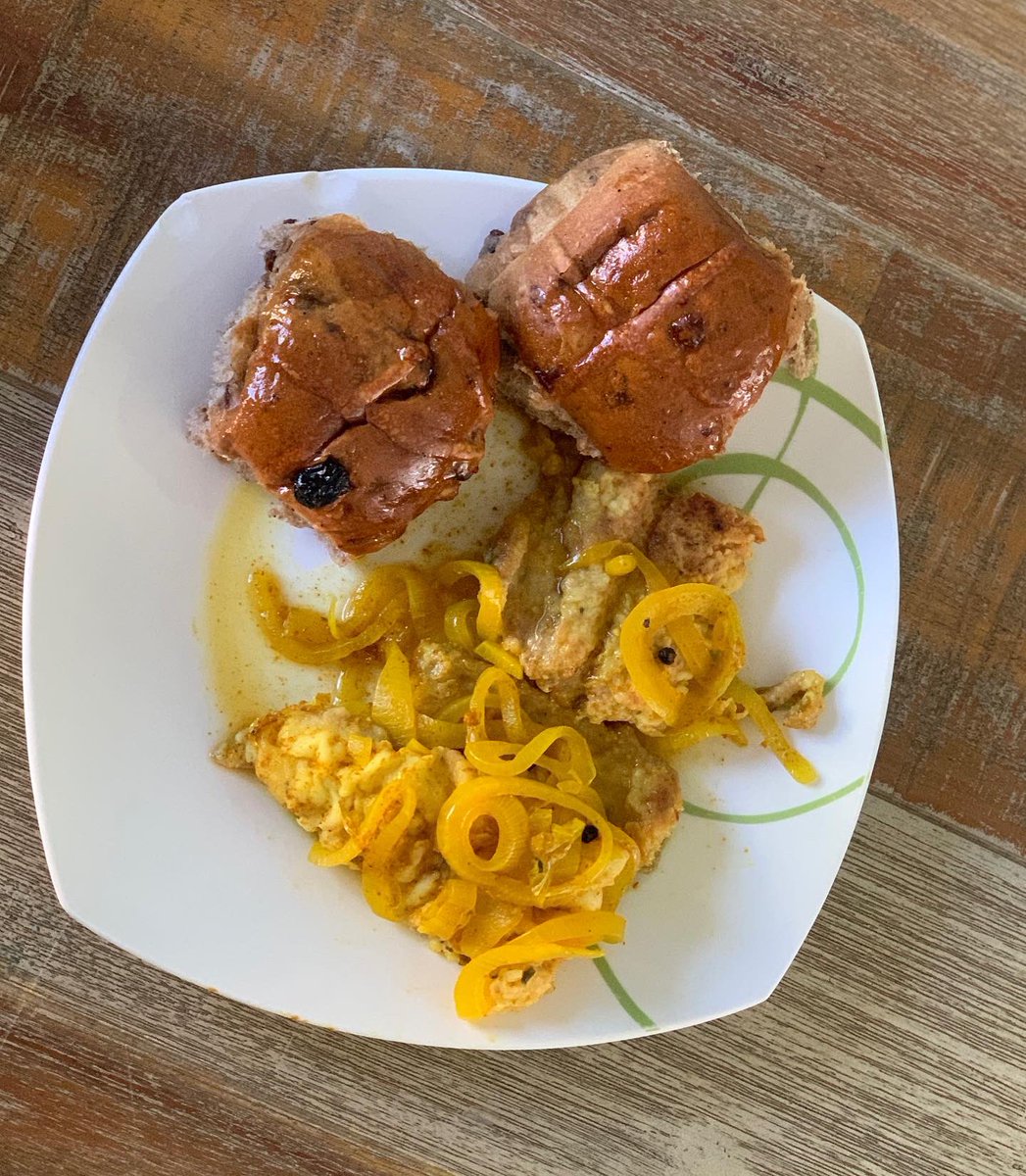 audas_vanschoor's tweet photo. Without doubt I can call this a #GoodFriday.. 😜
This is #Lunch.. 
#pickledfish "#Kerrievis " #heelNawiekVis #Geelhande 😳🖐 #holidaymode #EasterWeekend #crossequalslove ➕=❤️ https://t.co/pZgJNsPF2Q