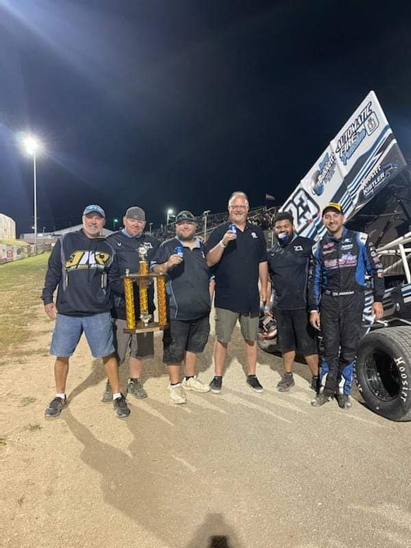 JKiserRacing23's tweet photo. It's race daaaay @atticatacewaypark The #BH41 @VantageAthletic #NAPAofBryan #JimmyBukketts #BurdueInsurance #Shellukes #AmericanDrainSolutions #SpankysPizza #AutomaticFireProtection #FremontFence #BillStrong @kistlerracing @BRStuned @keizerwheels #HandyGrafix #23 is ready to go! https://t.co/SgEHFkBMLc