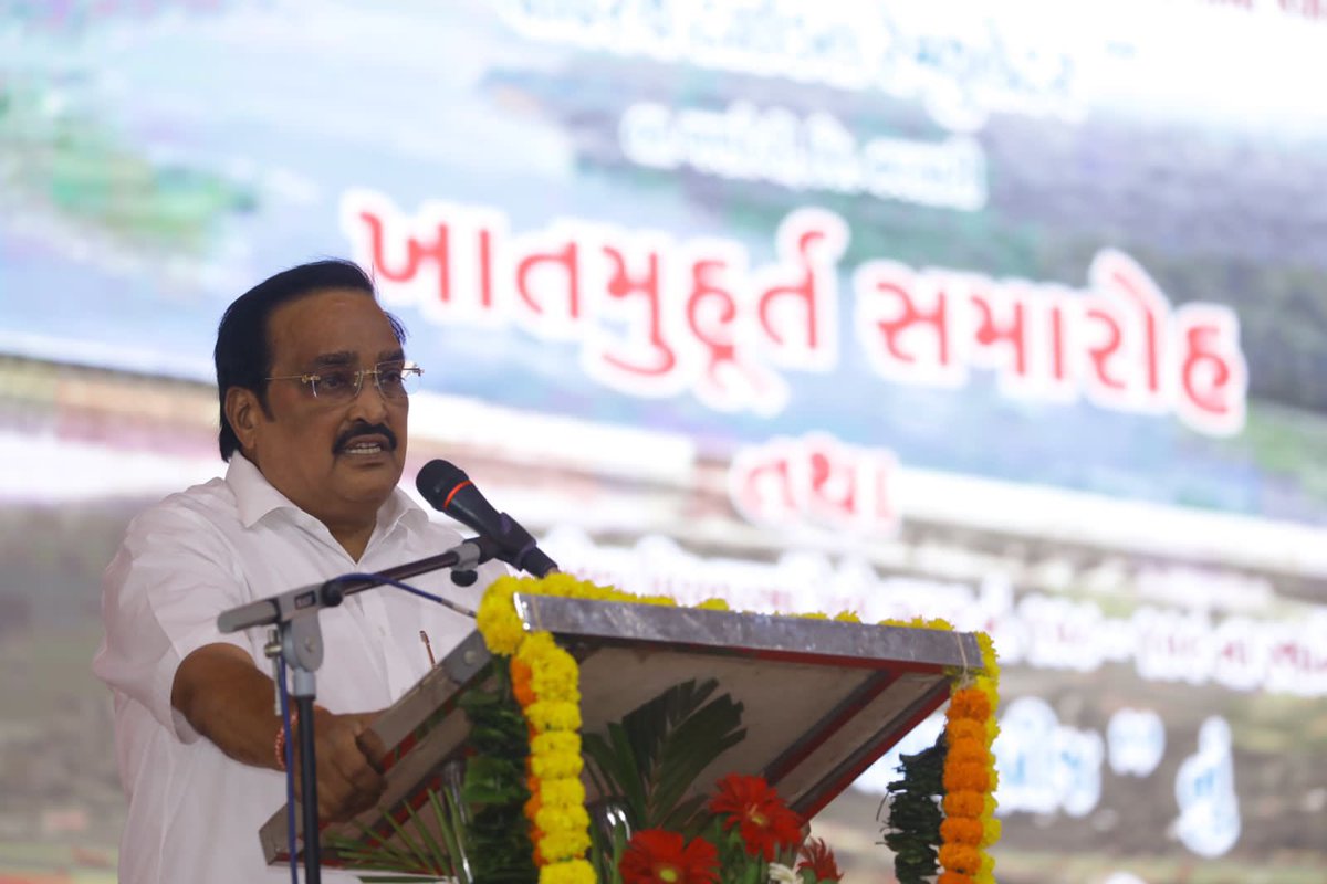 CRPaatil's tweet photo. દ��િયાઈ ખારાશને આગળ વધતી અટકાવવા અને મીઠા પાણીનો સંગ્રહ વધારવા 
ગણદેવી તાલુકા ખાતે માનનીય મુખ્યમંત્રી શ્રી @Bhupendrapbjp જી અને મધ્યપ્રદેશનાં મહામહિમ રાજ્યપાલ શ્રી મંગુભાઇ પટેલની વિશેષ ઉપસ્થિતિમાં 'વાઘરેચ ટાઇડલ રેગ્યુલેટર' યોજનાનો શિલાન્યાસ સમારોહ યોજાયો, જેમાં હાજરી આપી. 
(1/2) https://t.co/qRgT3m6xXY