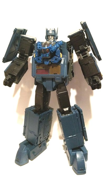 ダイアクロンで遊ぶ時間も戻ってきたので遊ぶぞ～
旧タカラのダイアクロントレインロボが
(これは非正規ですが)
リメイクされて最新立体で一緒に絡めて遊べる時代になるとは感慨深いですねぇ 
ヴァースライザーひっかけられた 
#ダイアクロン 