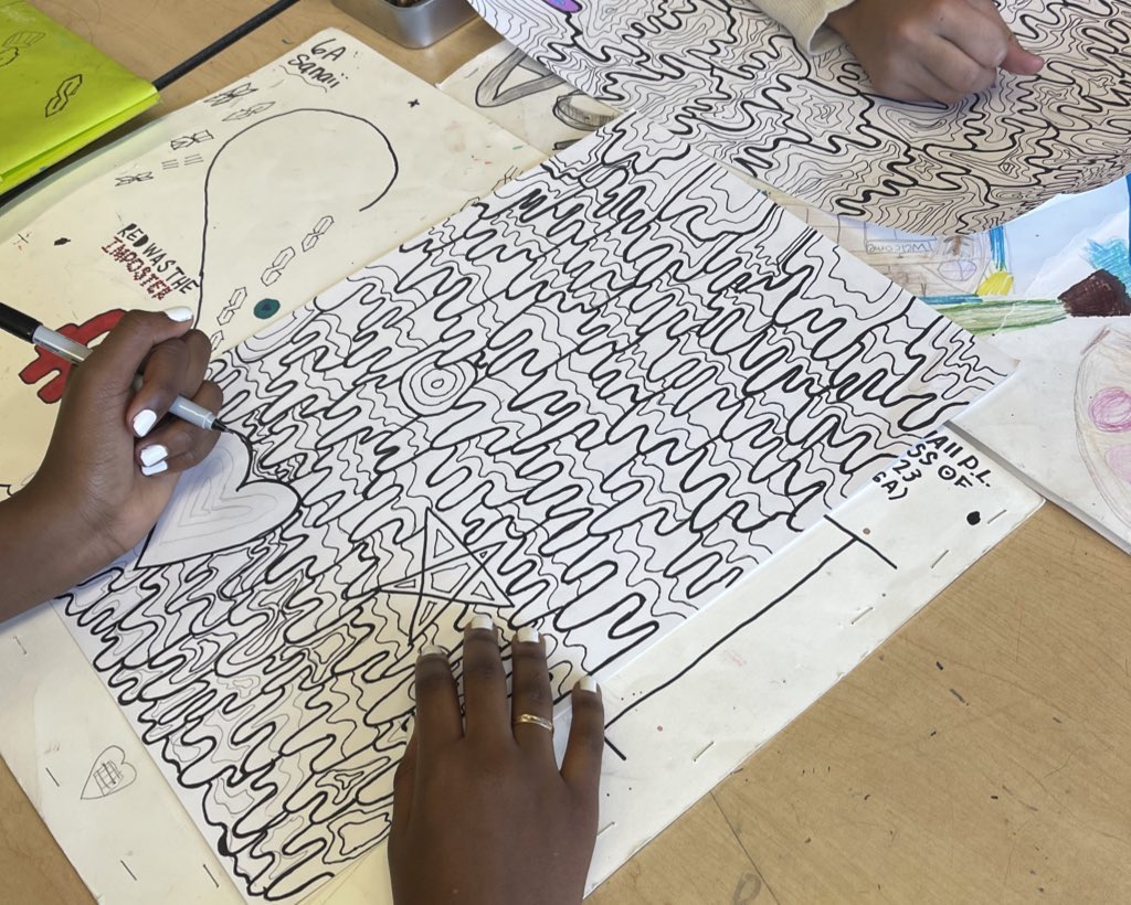 MissDressel's tweet photo. Before spring break HHMS artists began the Jen Stark Cascading Drips project, using line, movement, overlapping, and concentric shapes. We will add color when we return to school. #ShineBrightEdison @ArtEducatorsNJ https://t.co/IQaniFk7VD