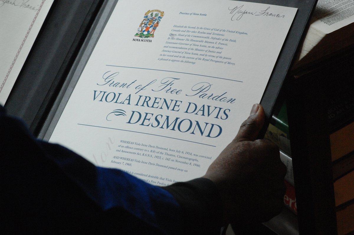 CMHR_News's tweet photo. 12 years ago today, Viola Desmond was posthumously pardoned by the Nova Scotia government - 76 years after she was thrown in jail and charged with tax evasion for sitting in a "whites-only" section of a theatre in New Glasgow, Nova Scotia. #TakeAStandForViola https://t.co/L4VhT2QUAc