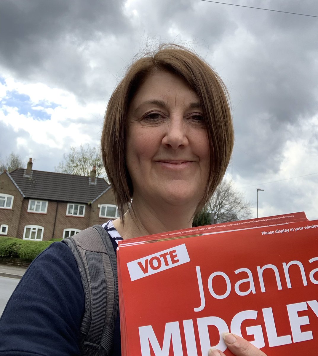 JoMidge's tweet photo. Delivering my election address on #Merseybank Slow progress due to so many lovely chats! Good to see posters going up #VoteLabour πΉ@ChorltonPkLab #LocalElections2022 https://t.co/FpGq5csUss