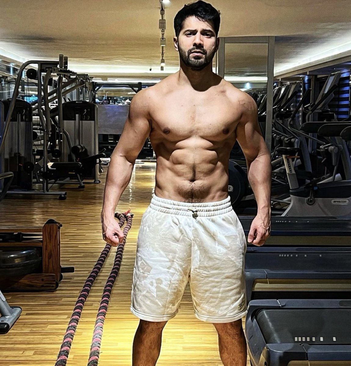 IndianHotMan1's tweet photo. What a pic 😈🔥 i am wet 👅👅 
.he knows people want to see him hairy 🥰
🤤 😋😋👅👅
.
#varundhawan #hotvarundhawan      #varundhavanbluge    #armpits #sexy #shirlessactor #bluge #armpits #nipples #abs #shirtlessvarundhawan 
#actorsbluge #hotactor #indianhotactor #hotness https://t.co/Z6lNYEme7f
