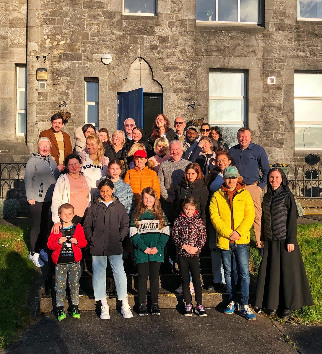 📻 During the week I spoke with Ukrainian refugees in #Mayo and #Limerick, to hear their stories, to find out how they have settled in Ireland and to learn about what Easter symbolises for them. 🇺🇦 

Tune in to <a href="/drivetimerte/">Drivetime RTE</a> at 5.30 to hear more. 

<a href="/StMunchinsCC/">St. Munchin's Community Centre - Kileely, Limerick</a> <a href="/southwestmayo/">South West Mayo Development Company CLG</a>