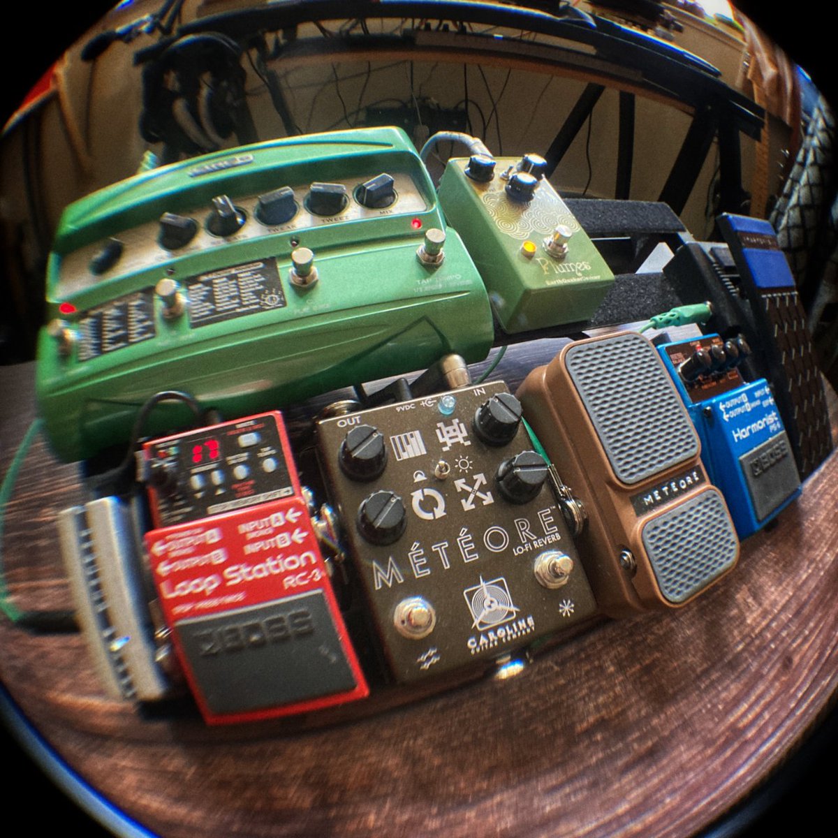 MasHangok's tweet photo. This magical pedalboard brought the guitar, bass and other string instruments to life for our upcoming EP Contemporary Man
Out in just a week!
#earthquaker #bosspedals #carolinepedals #carolineguitarcompany #line6dl4 #diypedals #meteorepedal https://t.co/H9lS2v9jr7