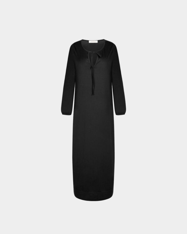 moniquebrouns's tweet photo. Dress Edit: Caftan Dress Long #newsletter - https://t.co/O33wQyNqsD https://t.co/jZjOgU5qnH