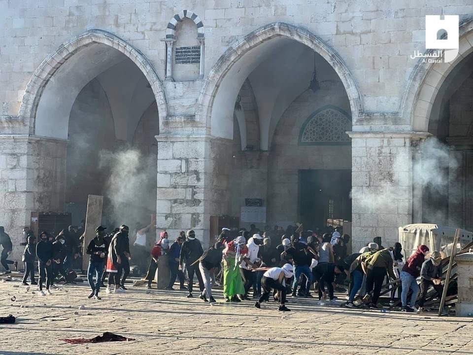 Resistance48's tweet photo. Pictures of the brutal desecration and terror that was committed by the Zionist criminal forces occupying #PALESTINE during fajr prayers at #AlAqsa. This is happening during the Holy Month of #Ramadan every single year. But yet, they have the audacity to scream “Anti-Semitism.” https://t.co/pbqtOt7bSZ