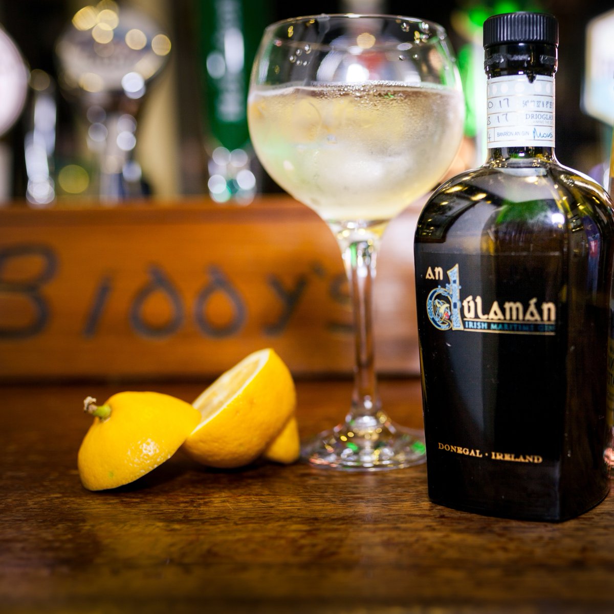 It's a Good Friday for a Good Gin. Say hello to Donegal's @AnDulamanGin #supportlocalspirits