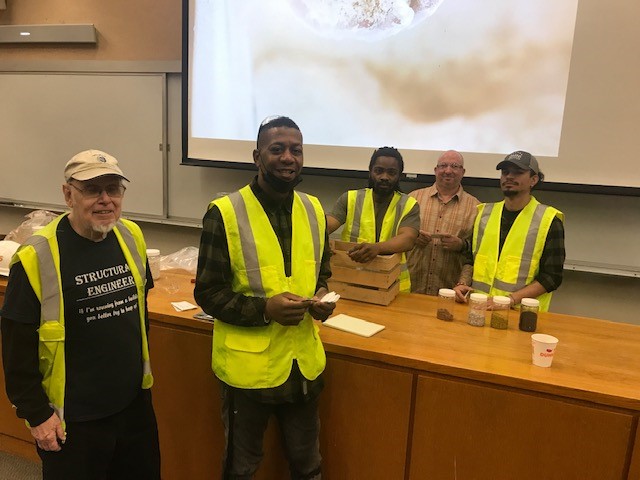 OmniEcosystems's tweet image. The Omni team had a blast participating in the @illinoistech STEM Expo last weekend. Meeting the future scientists, technicians, engineers, and mathematicians in our community reminds of why we love what we do! #stemforkids #scienceanddesign #greeninfrastructure