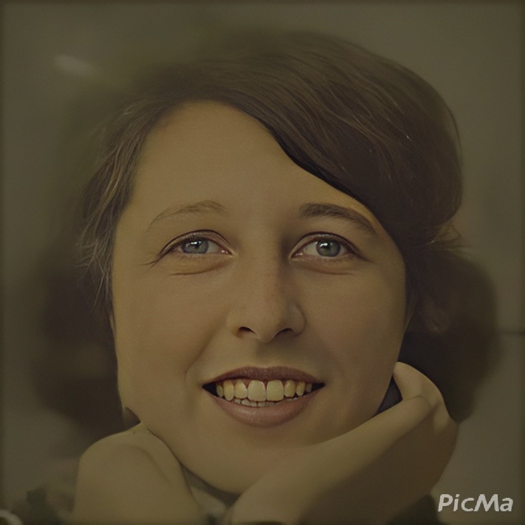 Rien à rajouter sur la beauté de cette femme...
Merci d'être parmi nous Alice !