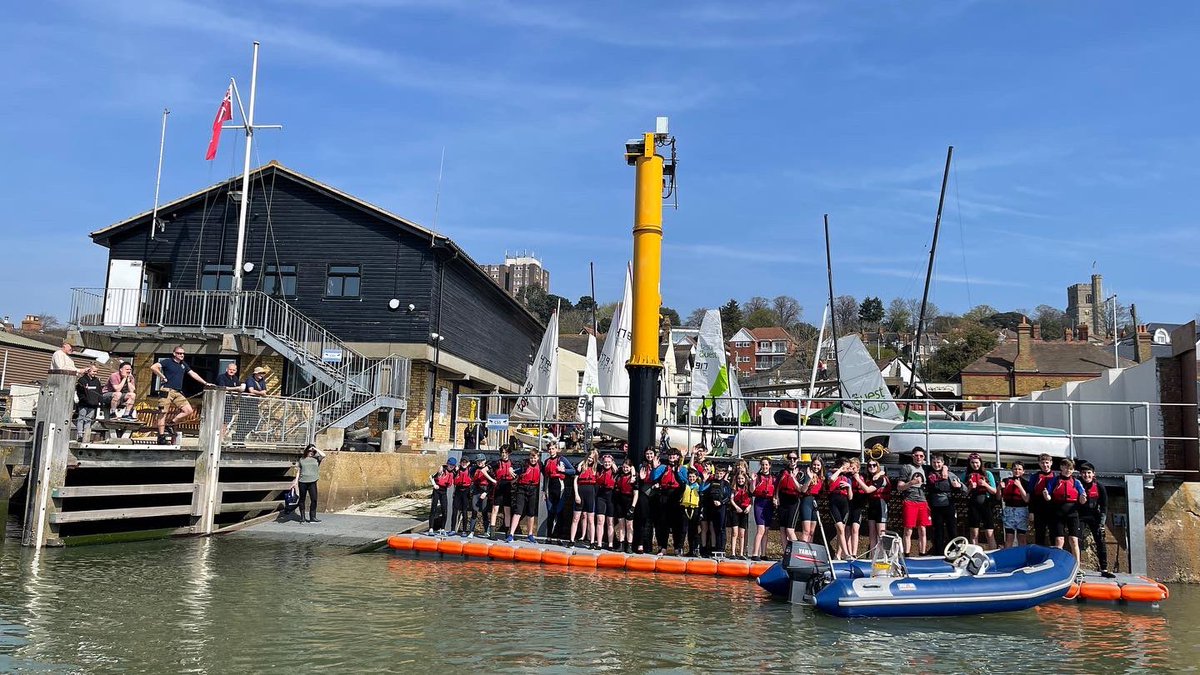 3rdChalkwellBay's tweet photo. Kicking off the sailing season this weekend, with a great open boating session at The Den. 39 #SeaScouts, #Explorers and #RYAInstructors afloat having fun and learning new #SkillsforLife with the #Scouts. https://t.co/EM5IFk6fCv