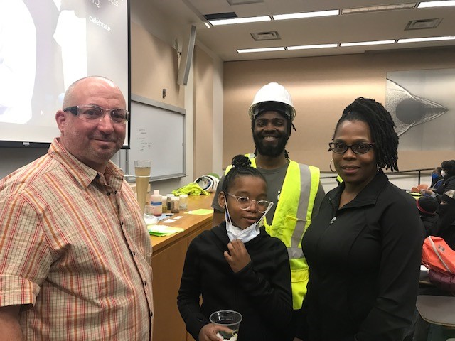 OmniEcosystems's tweet image. The Omni team had a blast participating in the @illinoistech STEM Expo last weekend. Meeting the future scientists, technicians, engineers, and mathematicians in our community reminds of why we love what we do! #stemforkids #scienceanddesign #greeninfrastructure