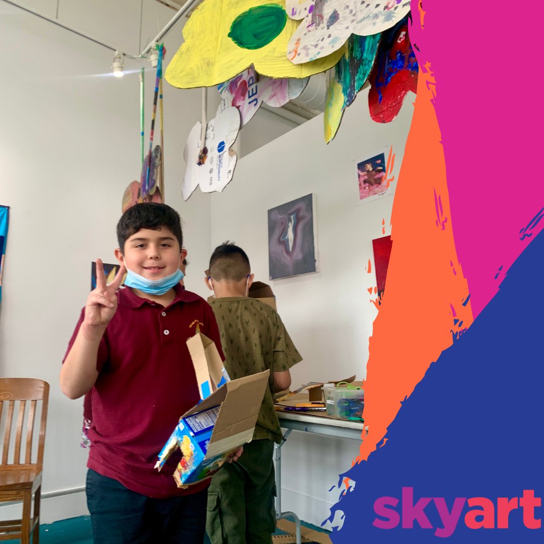 skyartnfp's tweet photo. Bringing you a bit of wholesomeness on your timeline this friday☺️
.
.
.
#skyartnfp #skyart #springtime #artcenter #artsandcrafts #southchicago #flowers #chicago https://t.co/xAVb4dcphp