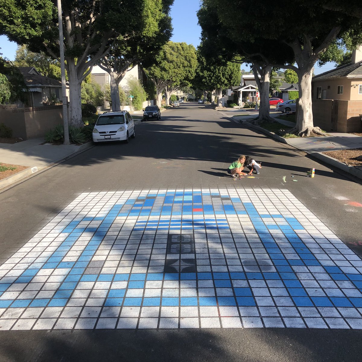 BrandenburgNeal's tweet photo. Spring Break Street Art 2022.  

#starwarsstreetart
#culvercitystreetart 
#culvercity 
#Streetartla 
#StarWars 
#r2d2 
#beepboop 
#starwarsfanart 
#invader 
#theforce 

#mtfbwy https://t.co/XU9HVltQzQ