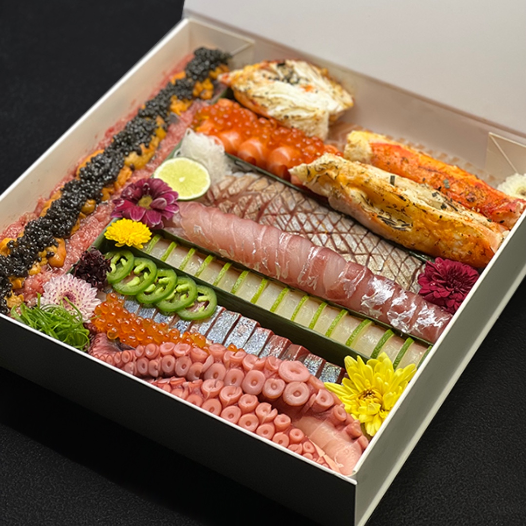ShinkaSushiBar's tweet photo. Perfection in a single Omakase made by our chef @shinka_chef.
#Sushi #Sushichef #Chef #JapaneseFood #Gourmet #Sushilovers #Foodart #Sushiart #Foodlovers #Ottawa #OttawaCanada #Sushiaddict #Foodphotgraphy #Foodies #Sashimi #Nigiri #Maki https://t.co/kSSNETtCyt