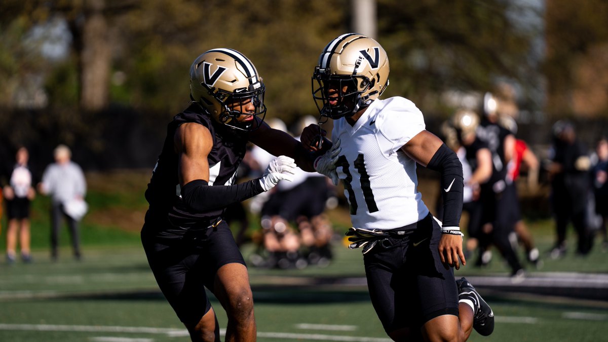 VandyFootball's tweet photo. Tomorrow ...

#AnchorDown https://t.co/GVOSMgQdzH
